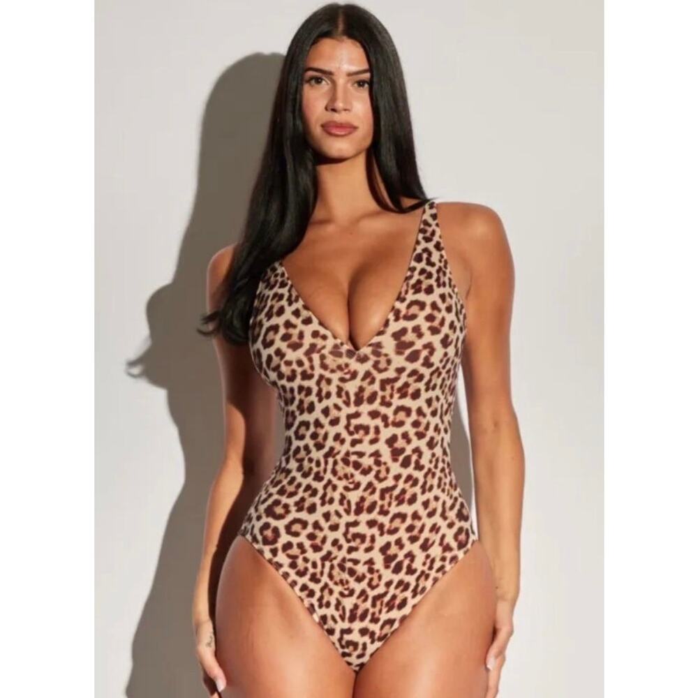 TA3 Plungey One Piece Swimsuit Size Medium Regular/Long Leopard Animal Print